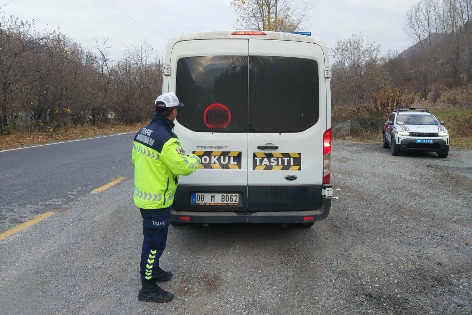 Artvin&rsquo;de okul &ccedil;evreleri ve servislerde g&uuml;venlik denetimi