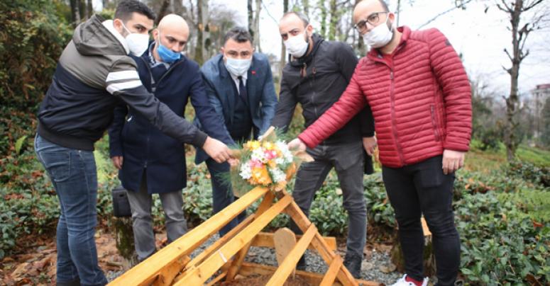 Ahmet Özcan Mezarı Başında Anıldı